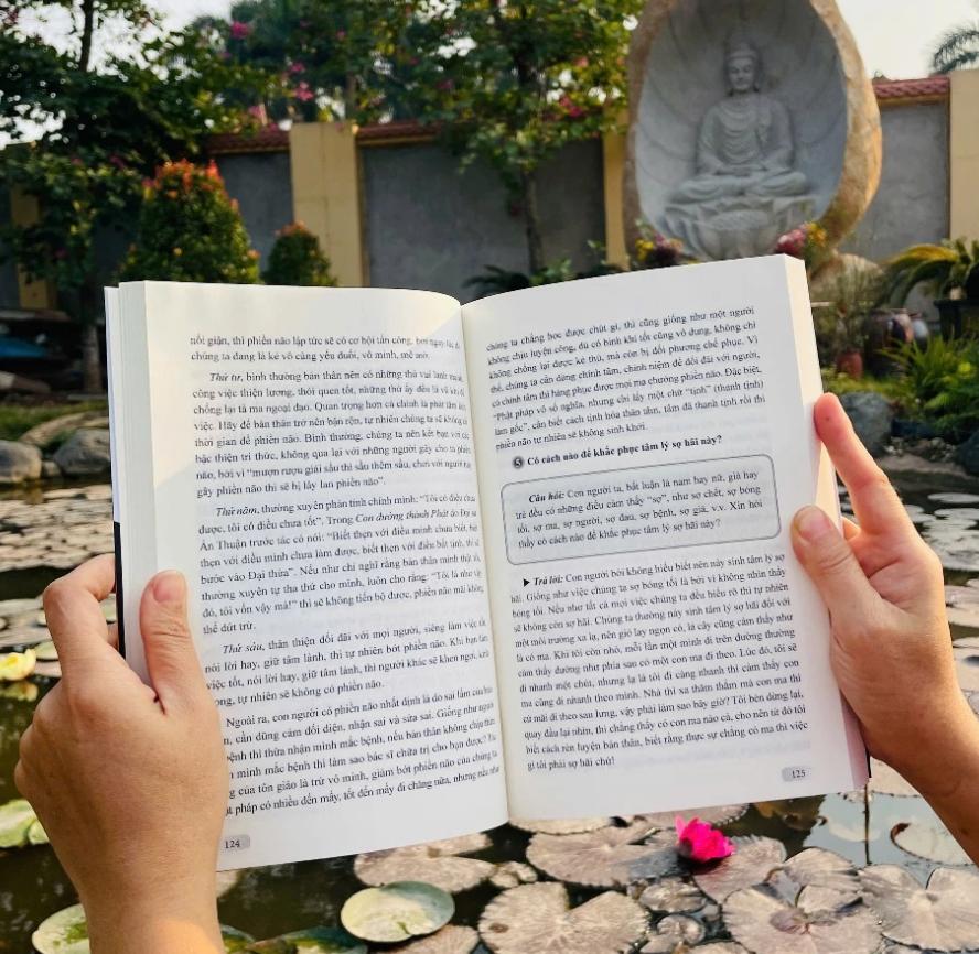 Sách Phật Giáo Nhân Gian Đối Với Vấn Đề Sinh Tử