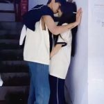 Kỷ Tri Tri Và Hai Cái Đuôi